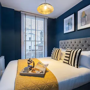 Elliot Oliver - Luxury 2 Bedroom Regency With Parking & Ev Charger Cheltenham
